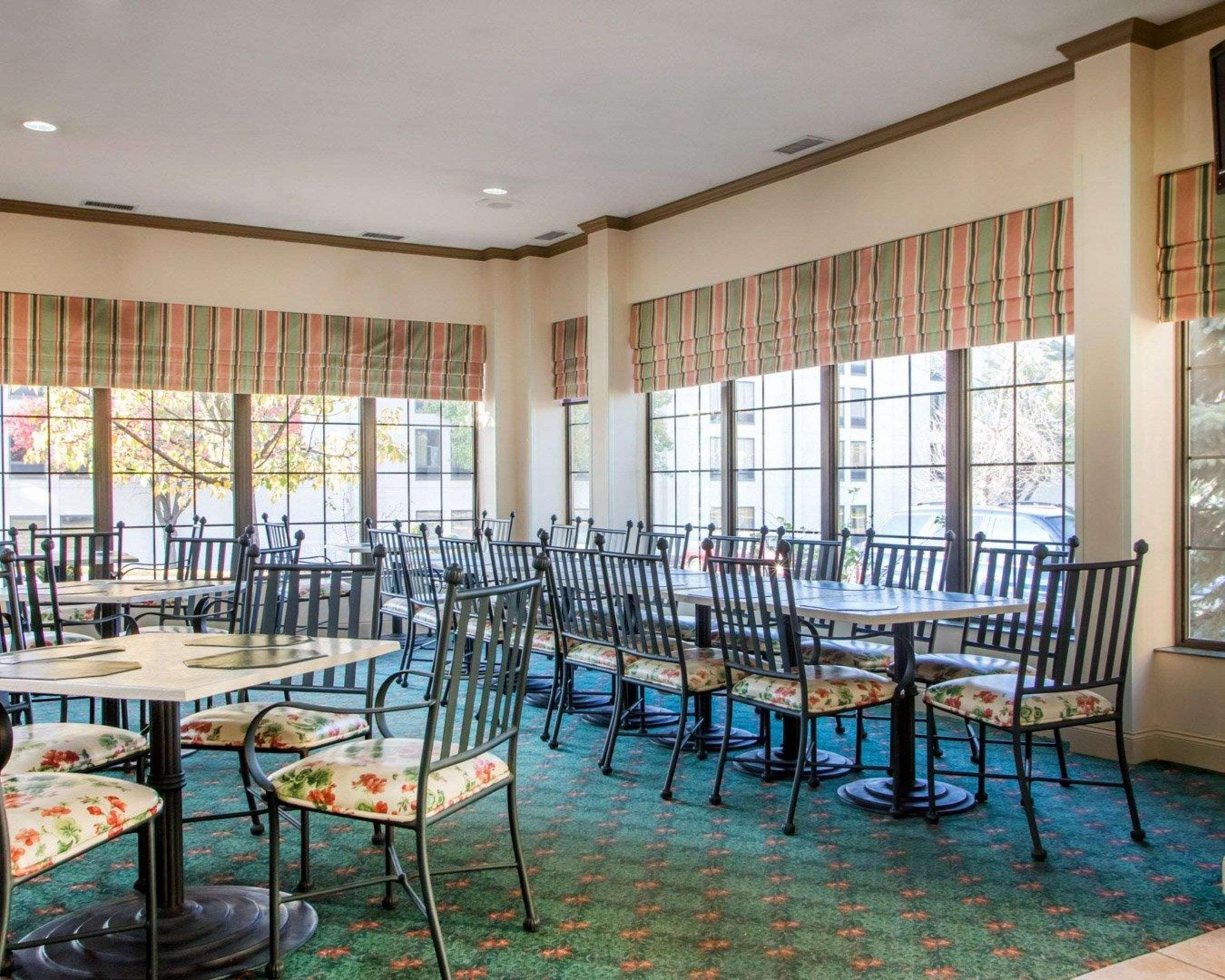 La Quinta Inn & Suites By Wyndham South Holland Exteriör bild