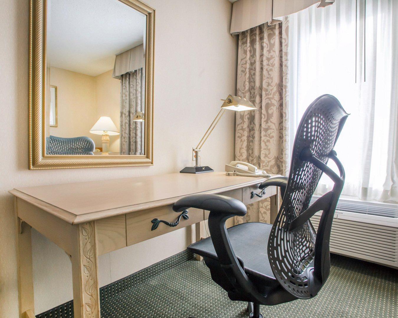 La Quinta Inn & Suites By Wyndham South Holland Exteriör bild