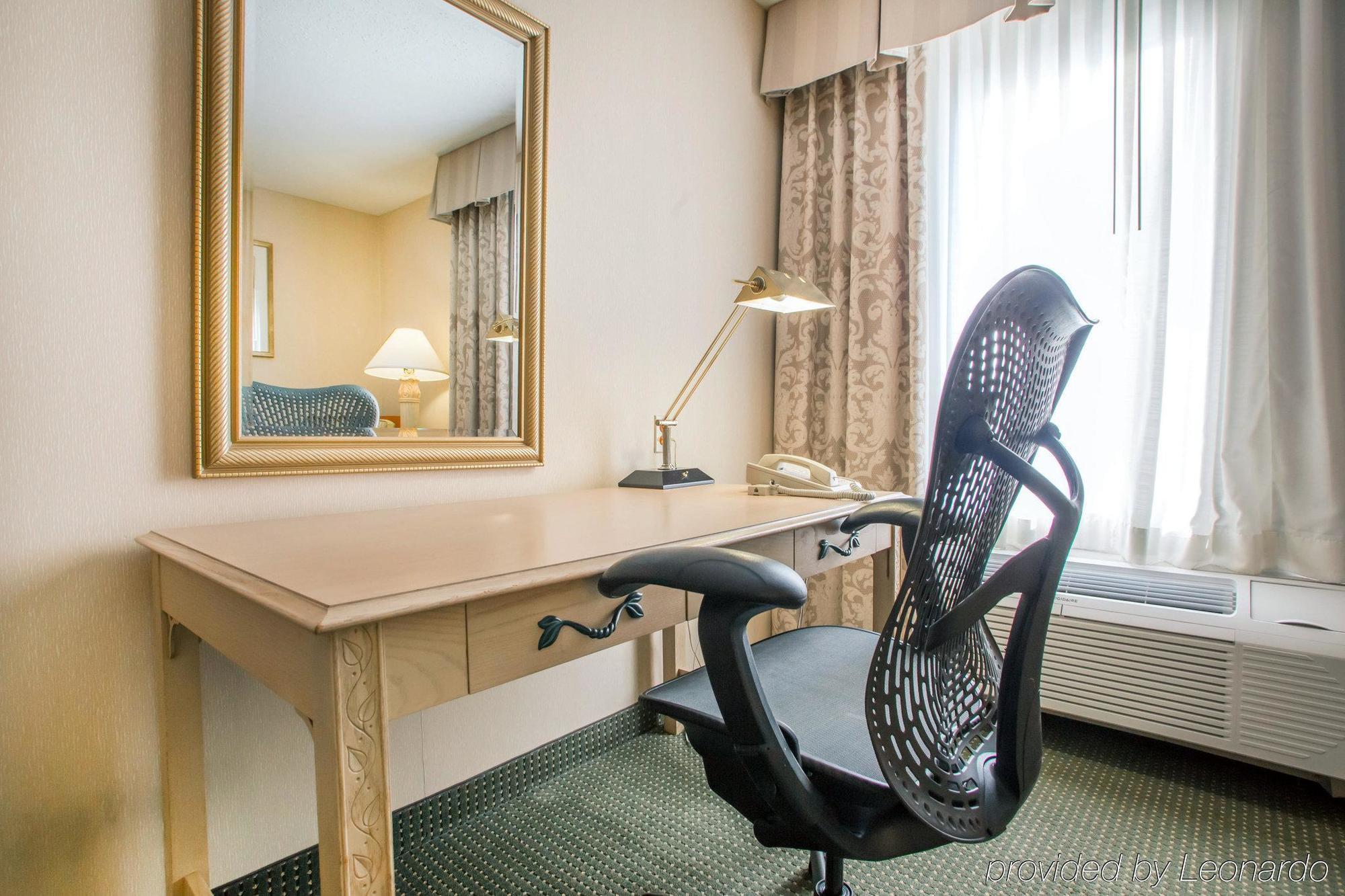La Quinta Inn & Suites By Wyndham South Holland Exteriör bild